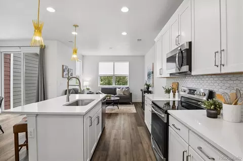 Kitchen - 9752 Ash Ln, Thornton, CO 80229 photo 4 of 5