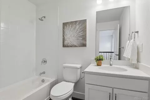 Bath - 9752 Ash Ln, Thornton, CO 80229 photo 3 of 3