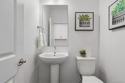 Bath - 9752 Ash Ln, Thornton, CO 80229 photo 1 of 3