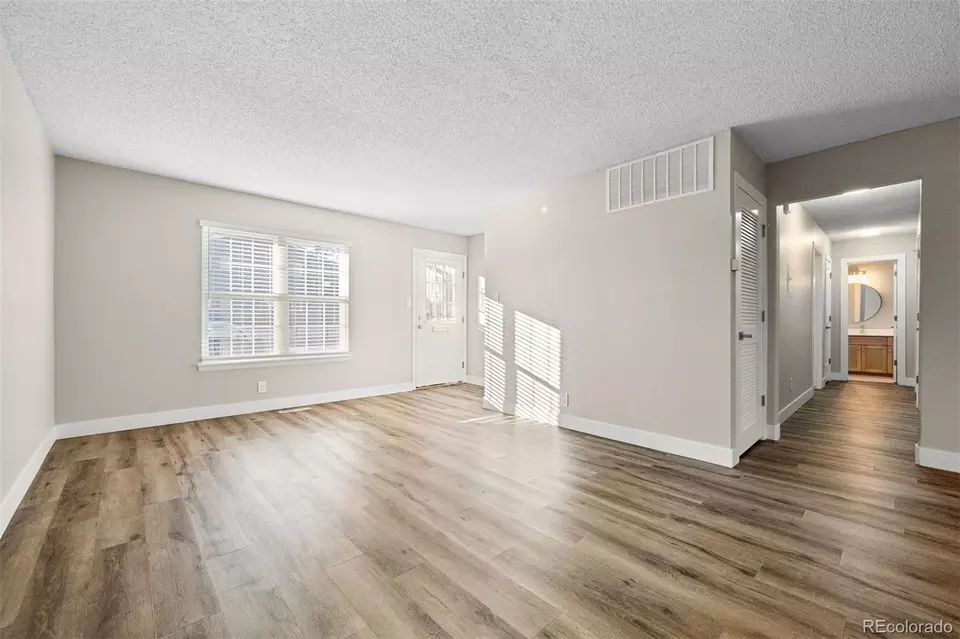  2301 E Fremont Ave #V03, Centennial, CO 80122 photo 8