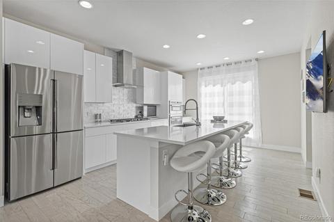 15795 E Broncos Pl, Centennial, CO 80112 photo 8