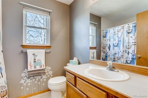 15711 E 8th Ave, Aurora, CO 80011 photo 21