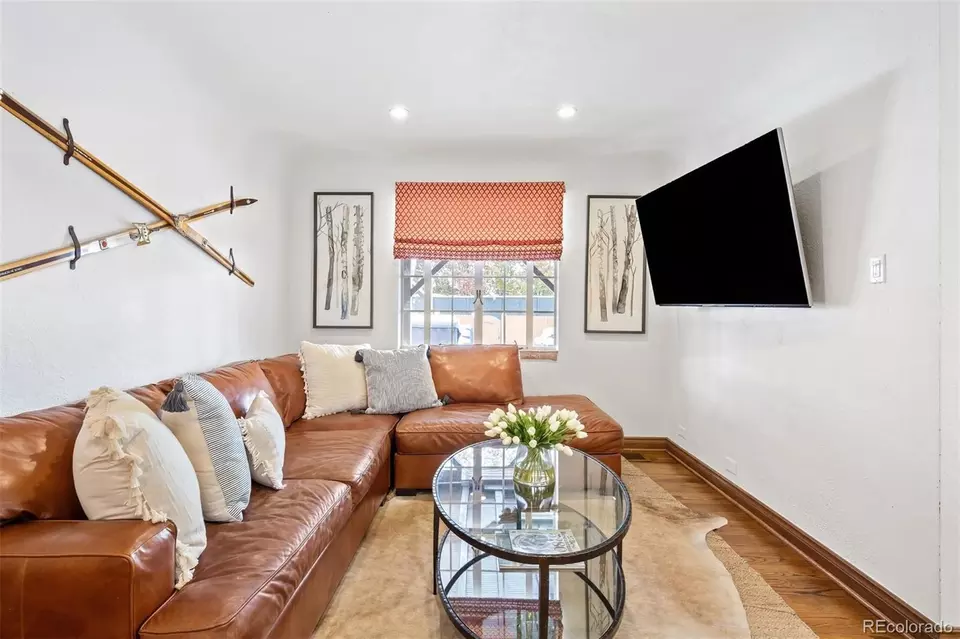 Living - 956 S Elizabeth St, Denver, CO 80209 photo 2 of 2