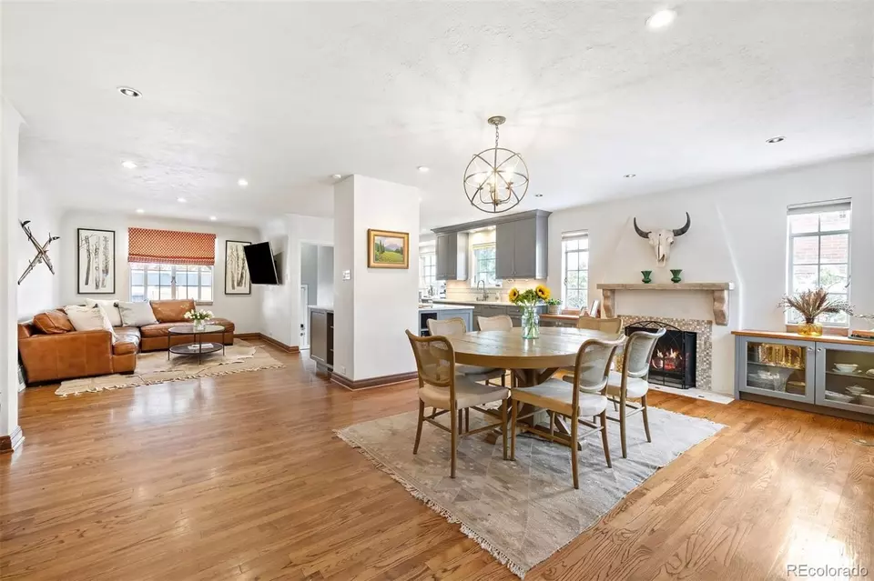 Dining - 956 S Elizabeth St, Denver, CO 80209 photo 3 of 4