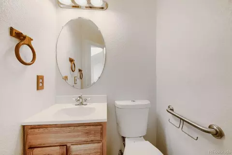 Bath - 4324 Ceylon Ct, Denver, CO 80249 photo 1 of 5