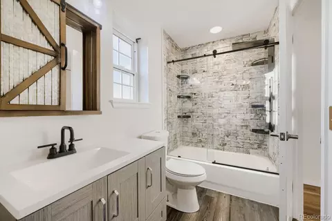 Bath - 4324 Ceylon Ct, Denver, CO 80249 photo 4 of 5