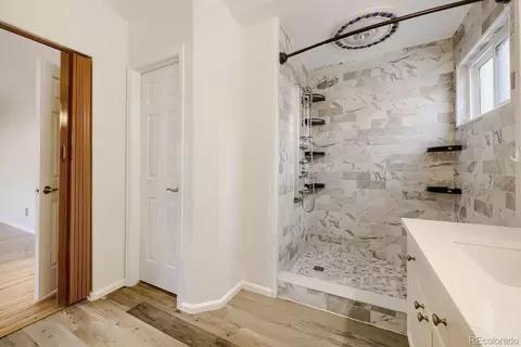 Bath - 4324 Ceylon Ct, Denver, CO 80249 photo 3 of 5