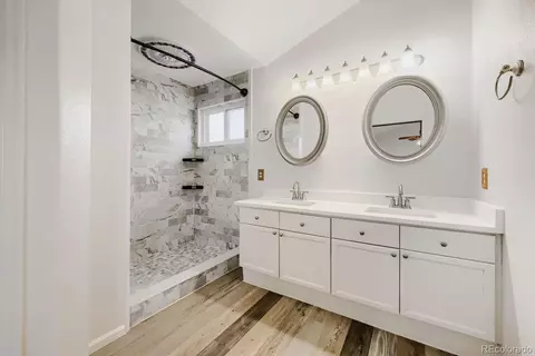 Bath - 4324 Ceylon Ct, Denver, CO 80249 photo 2 of 5