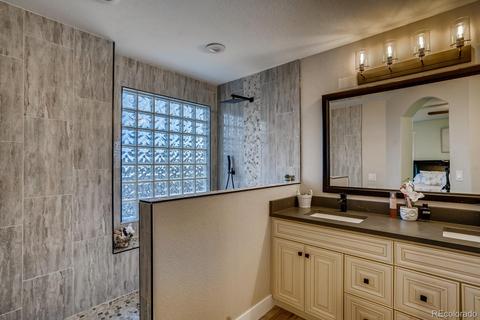 14458 Elk Pl, Denver, CO 80239 photo 5