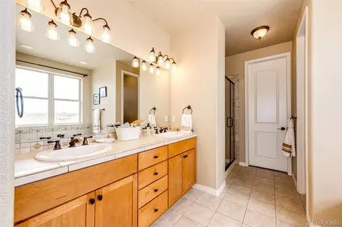 Bath - 14325 Watson Cir, Bennett, CO 80102 photo 2 of 4
