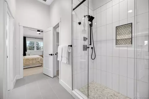 Bath - 2707 E Jamison Ave, Centennial, CO 80122 photo 3 of 6