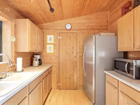 Kitchen - 469 Eagle Trl, Bailey, CO 80421 photo 4 of 5