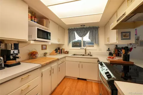 Kitchen - 9155 E Oxford Dr, Denver, CO 80237 photo 1 of 2