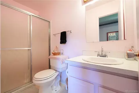 Bath - 9155 E Oxford Dr, Denver, CO 80237 photo 2 of 4