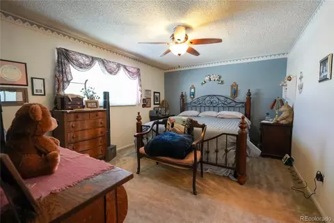 Bedroom - 9155 E Oxford Dr, Denver, CO 80237 photo 4 of 6