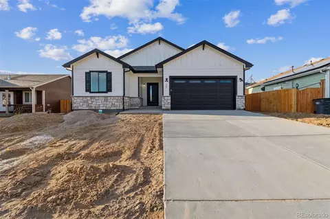35 Johnson Cir, Keenesburg, CO 80643