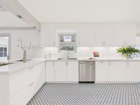 Kitchen - 2880 E Cedar Ave, Denver, CO 80209 photo 1 of 4
