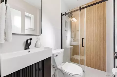 Bath - 3410 Ash Ave, Boulder, CO 80305 photo 1 of 3