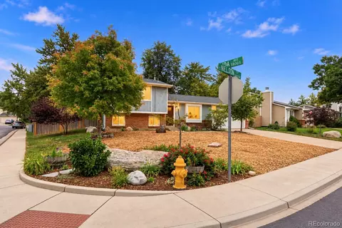 5852 S Nelson St, Littleton, CO 80127