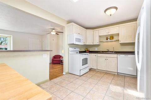 2745 E Peakview Cir, Centennial, CO 80121 photo 18