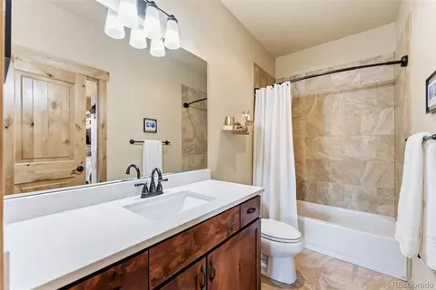 Bath - 52 Spinner Pl, Silverthorne, CO 80498 photo 4 of 4