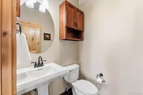 Bath - 52 Spinner Pl, Silverthorne, CO 80498 photo 1 of 4