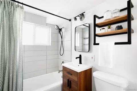 Bath - 6164 Carr St, Arvada, CO 80004 photo 3 of 4