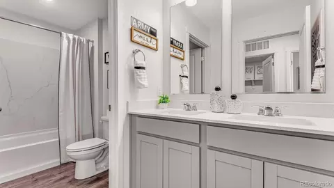 Bath - 28331 E 4th Pl, Watkins, CO 80137 photo 2 of 4