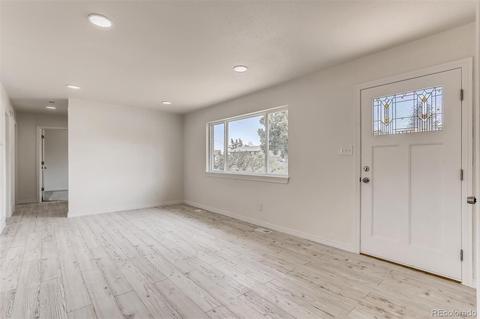 16827 E 7th Pl, Aurora, CO 80011 photo 5