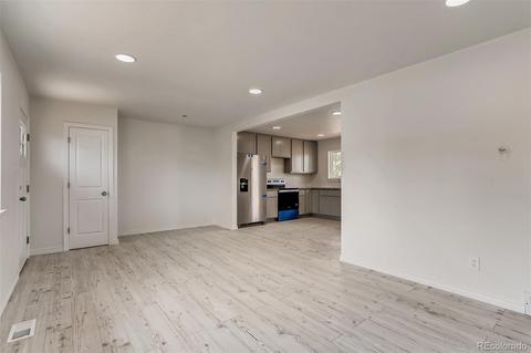 16827 E 7th Pl, Aurora, CO 80011 photo 6