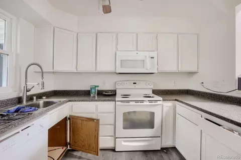 Kitchen - 17284 E Ford Dr, Aurora, CO 80017 photo 1 of 3