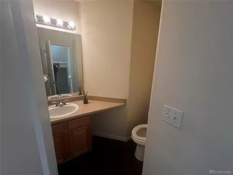 Bath - 16901 E Warren Pl #B, Aurora, CO 80013 photo 1 of 3