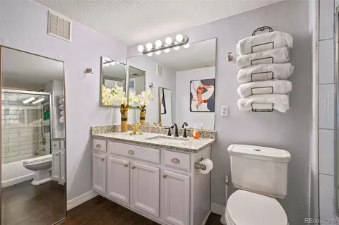 Bath - 23404 E Dorado Pl #E, Aurora, CO 80016 photo 1 of 1