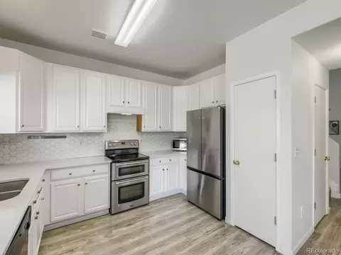 Kitchen - 19355 E 58th Dr, Aurora, CO 80019 photo 3 of 4