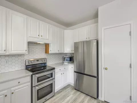 Kitchen - 19355 E 58th Dr, Aurora, CO 80019 photo 2 of 4