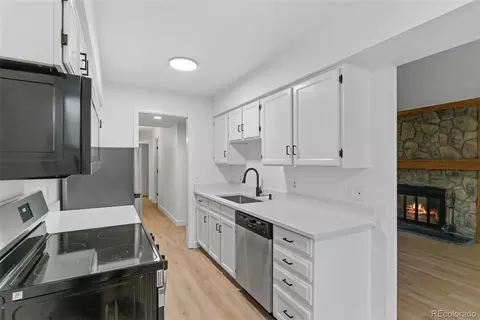 17620 E Loyola Dr #1722R, Aurora, CO 80013