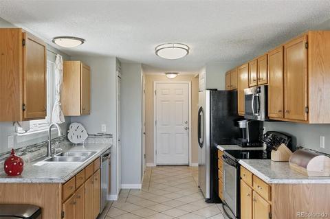 22391 E Oberlin Dr, Aurora, CO 80018 photo 9