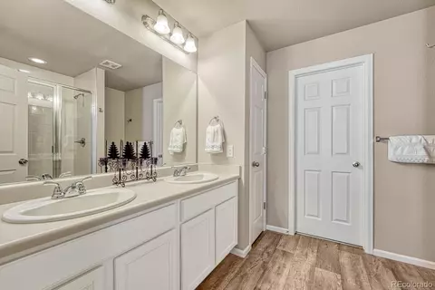 16023 E Warner Pl, Denver, CO 80239 photo 22