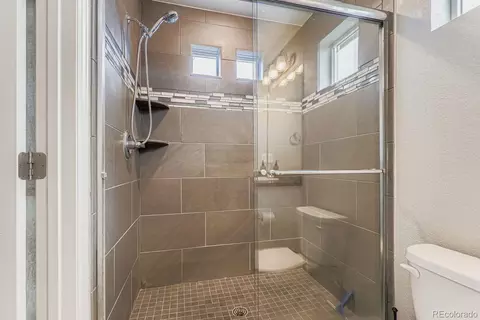 Bath - 8051 E 128th Pl, Thornton, CO 80602 photo 2 of 3
