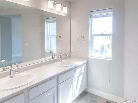 Bath - 16069 Elk Dr, Denver, CO 80239 photo 2 of 3