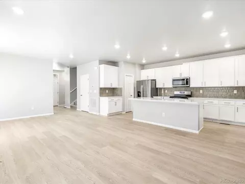 22495 E 7th Pl, Aurora, CO 80018 photo 8