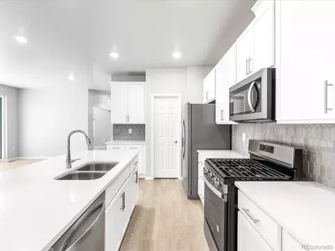 22495 E 7th Pl, Aurora, CO 80018 photo 5