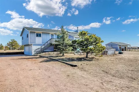 9555 Arroya Ln, Colorado Springs, CO 80908