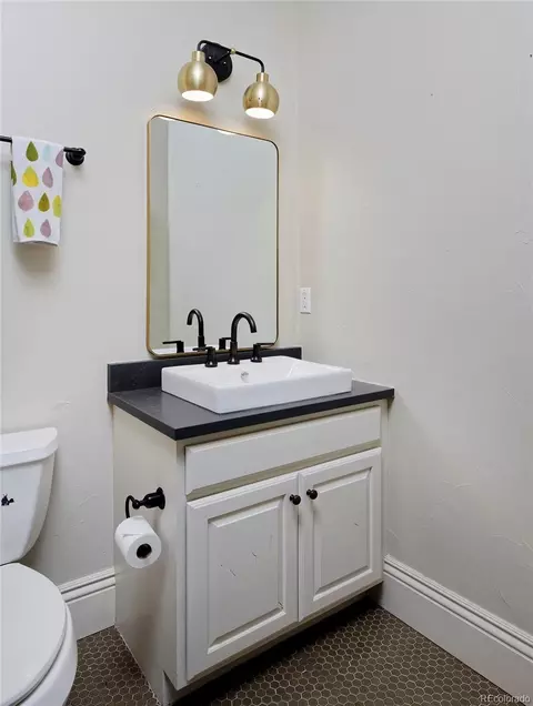 Bath - 7740 E 6th Ave, Denver, CO 80230 photo 4 of 5