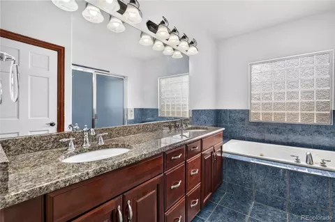 Bath - 13291 N Harback Rd, Bennett, CO 80102 photo 2 of 4