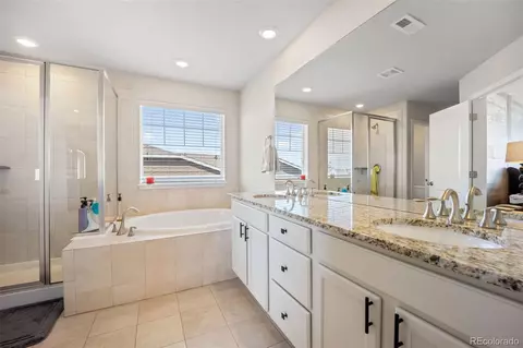 Bath - 27786 E Alder Dr, Aurora, CO 80016 photo 4 of 4