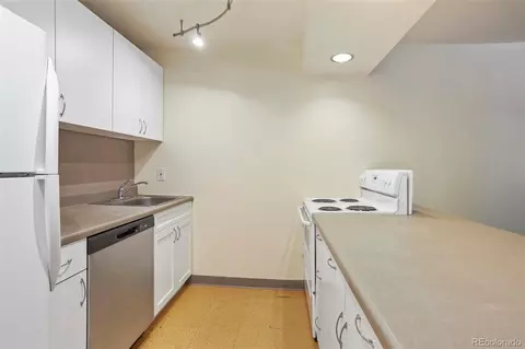 Kitchen - 2707 Valmont Rd #211B, Boulder, CO 80304 photo 1 of 5