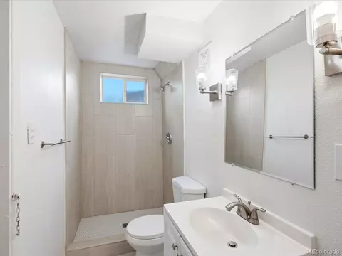 Bath - 12265 E 55th Ave, Denver, CO 80239 photo 3 of 4