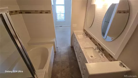Bath - 3280 S Biscay Way, Aurora, CO 80013 photo 2 of 6