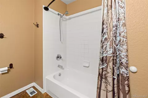 Bath - 121 8th St, Frederick, CO 80530 photo 3 of 3